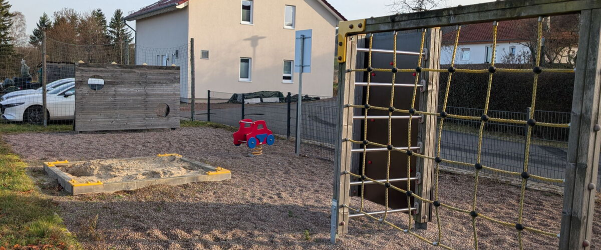 Spielplatz im Wohngebiet an der Rosenau in Friedrichroda