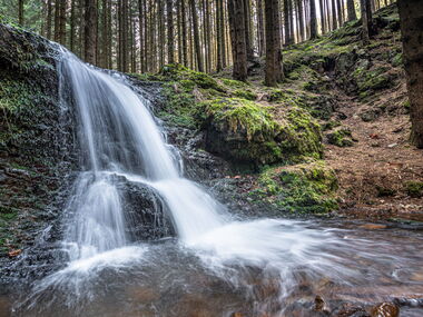 Wasserfall am Schilfwasser bei Friedrichroda