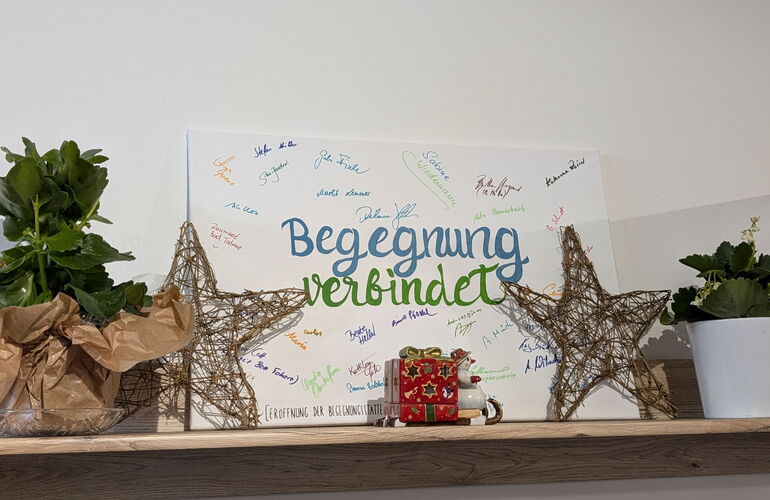 Detail mit Schild in der Begegnungsstätte Wir-hoch-3 in Friedrichroda